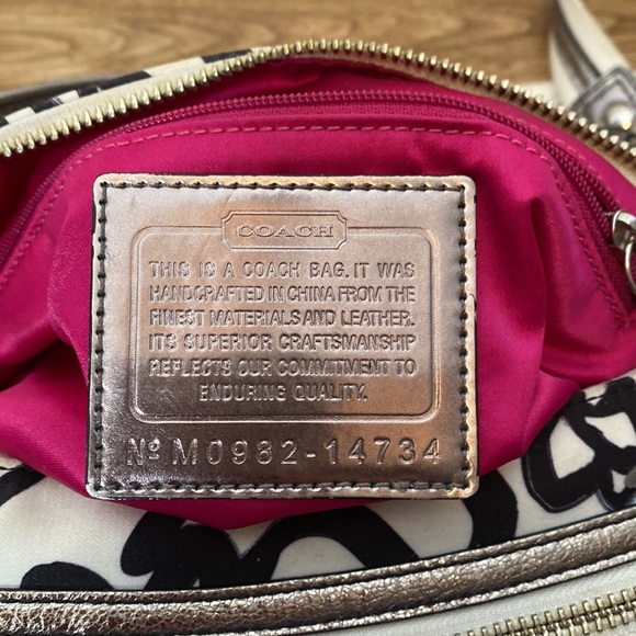 ✨Sold✨ Coach Poppy Floral Graffiti Groovy Shoulder Bag - Picture 13 of 14